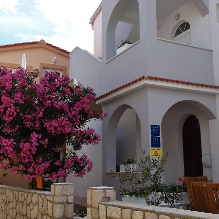 Apartments By The Sea Pag - 16100 Pag Town Εξωτερικό φωτογραφία